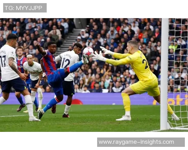 英超激战本菲卡与热刺平局红牌事件引发全场热议与十大精彩进球回顾